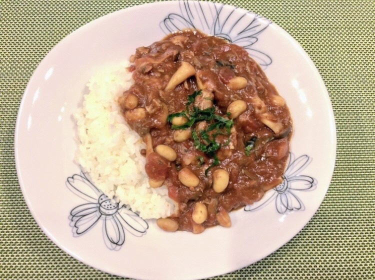 サバ、トマト、大豆缶缶カレー