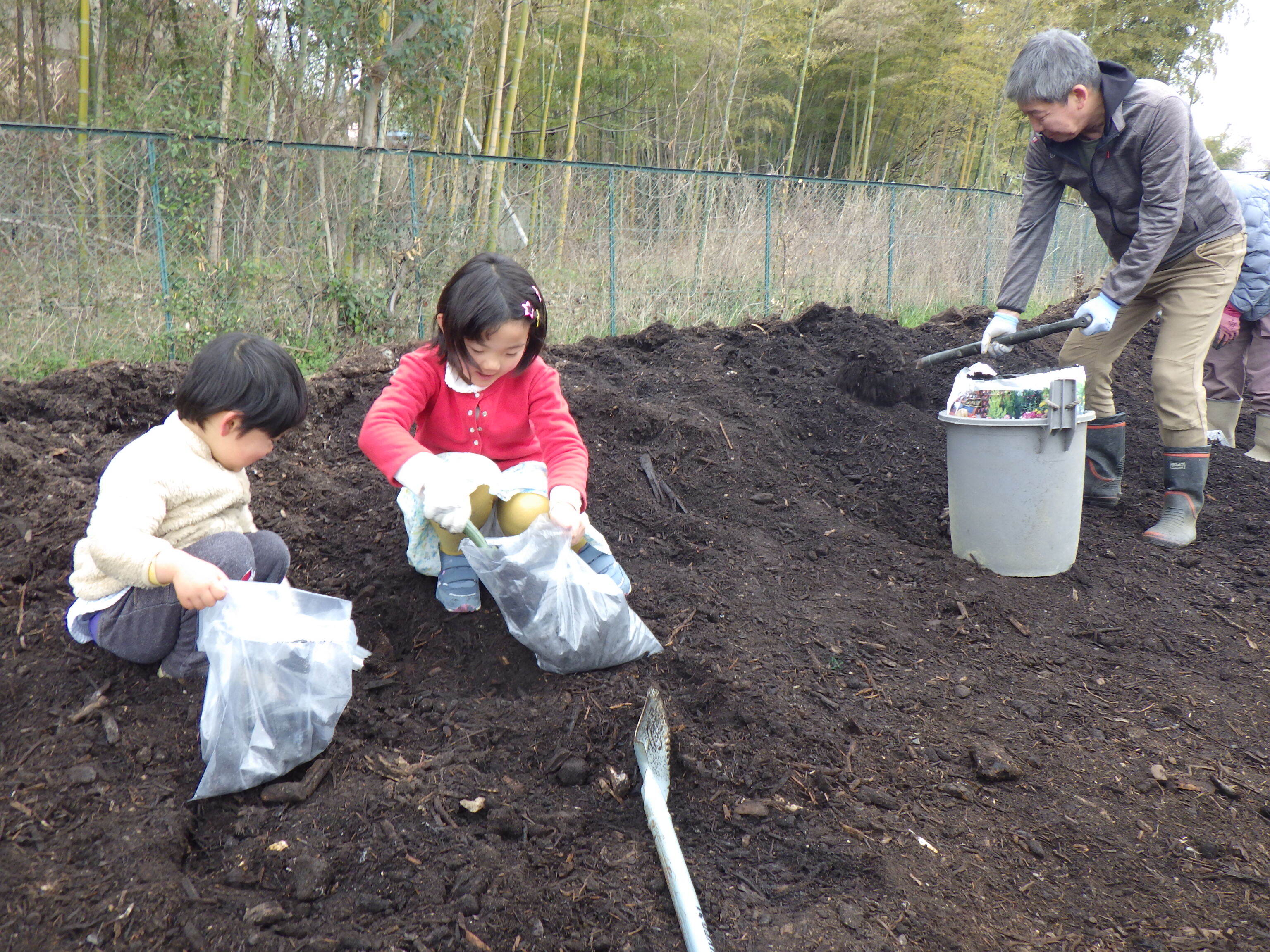 チップ配布の様子（2）